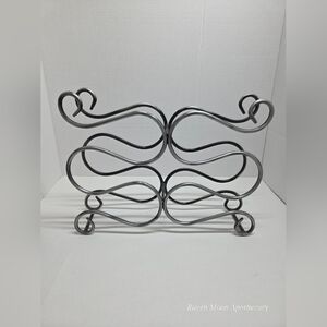 Elegant Silver Metal Wine Rack